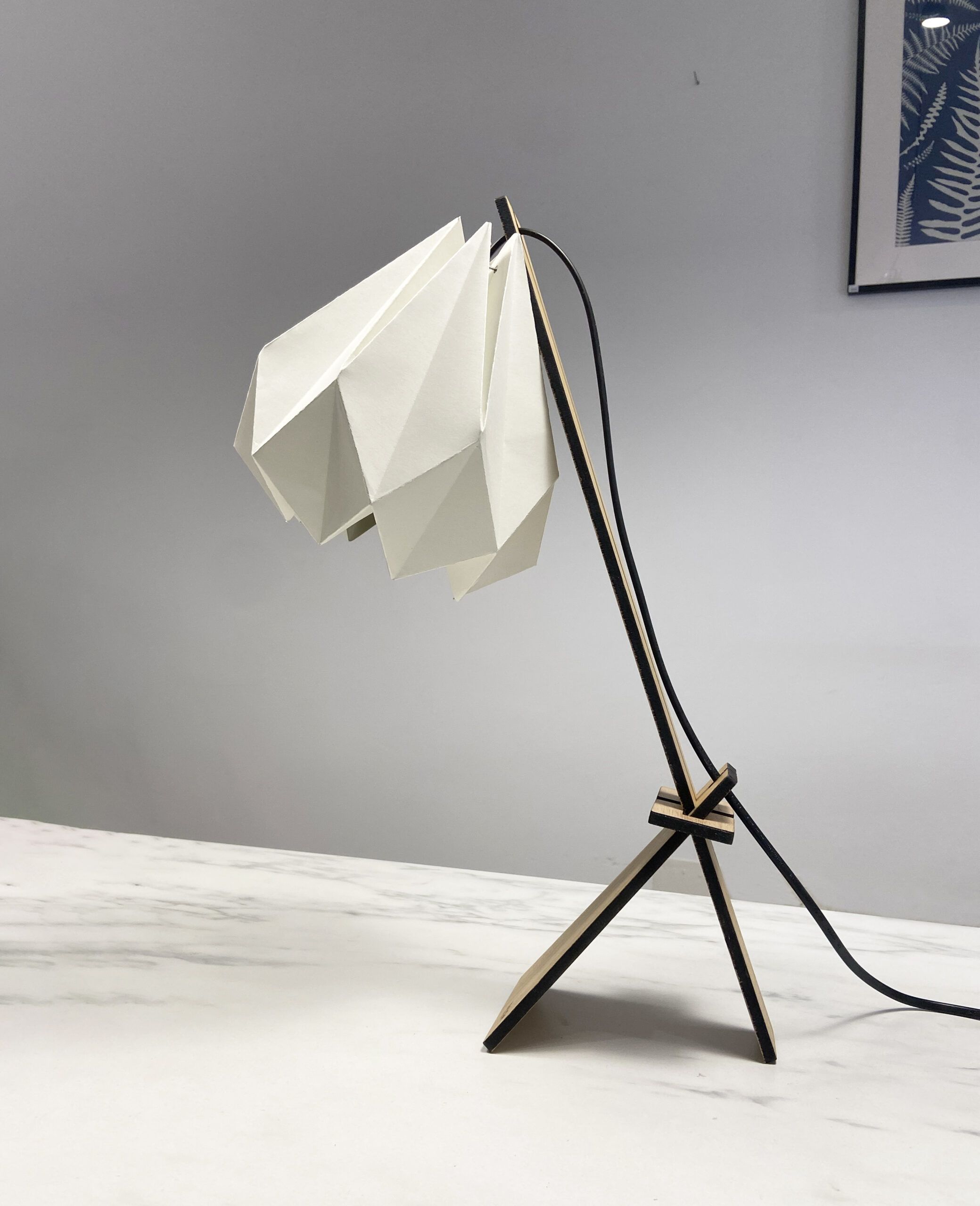 Lámpara de madera y Origami Bell